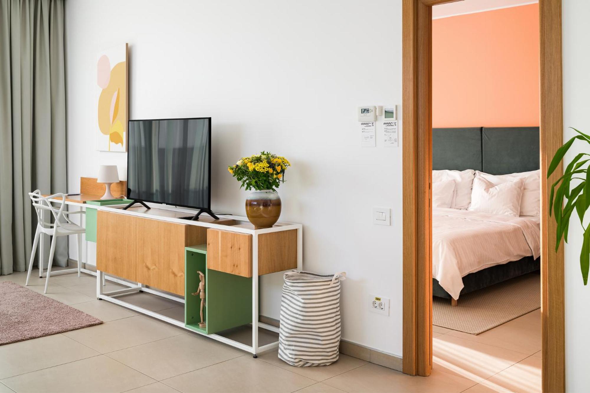 Riva Mamaia Beach Aparthotel エクステリア 写真