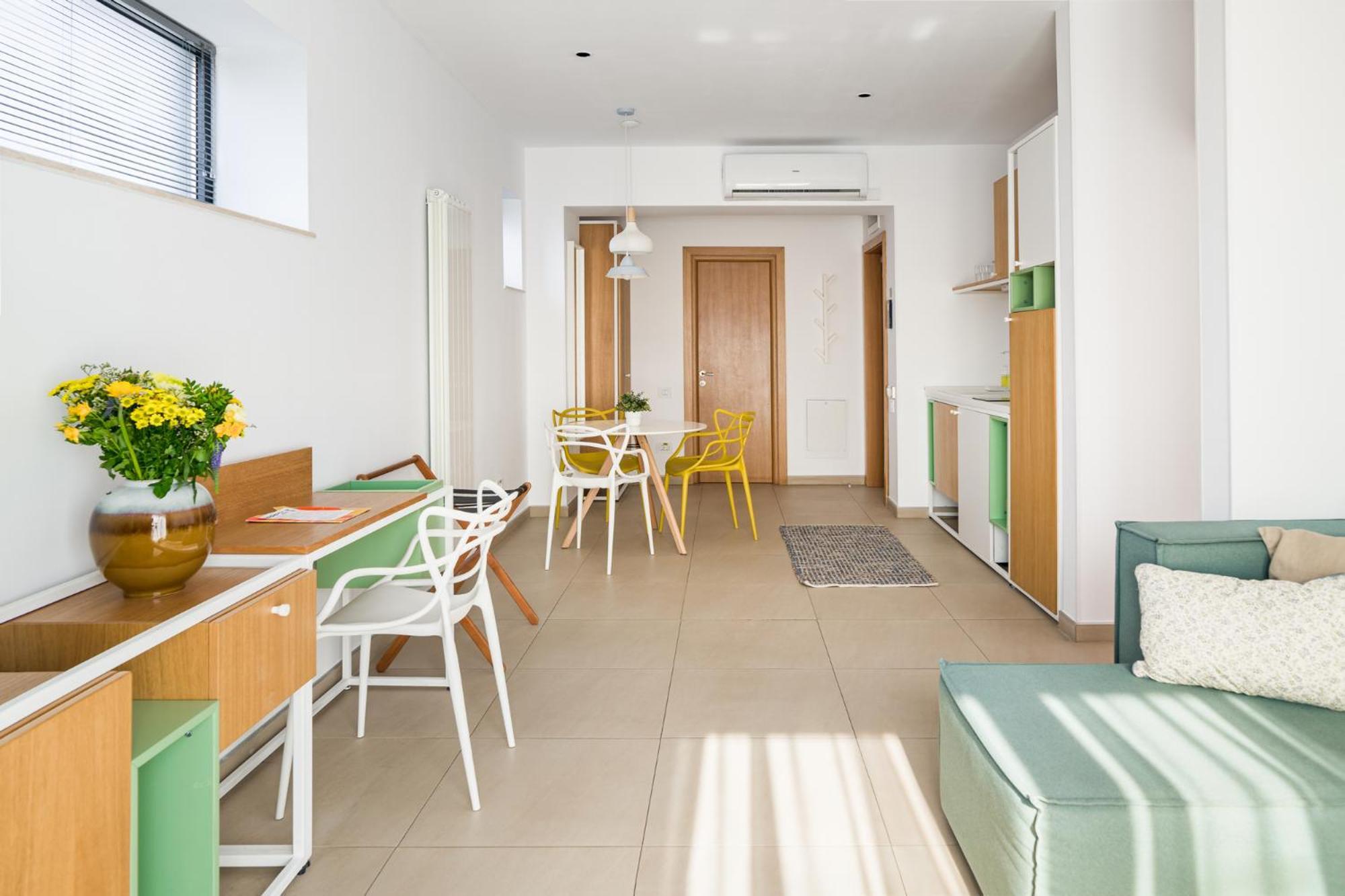 Riva Mamaia Beach Aparthotel 部屋 写真