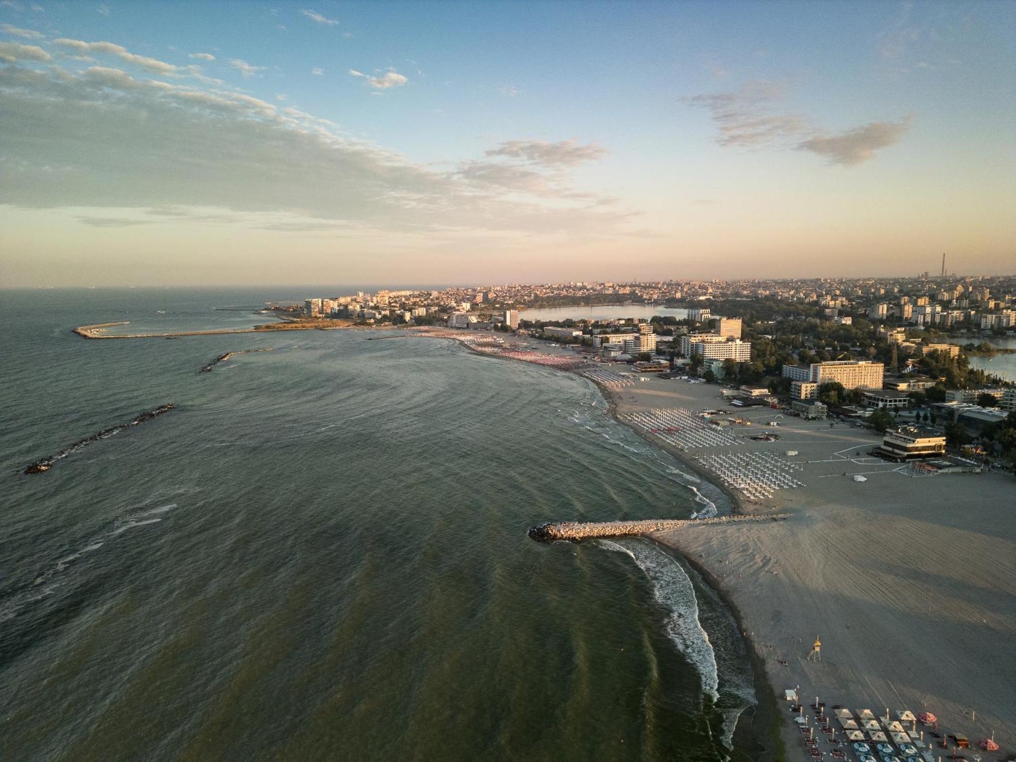 Riva Mamaia Beach Aparthotel エクステリア 写真